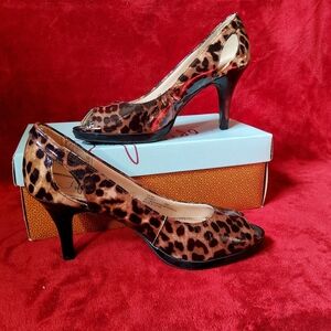 Life Stride Vera Black Catani Leopard Print Open-Toe Pumps Size 8M